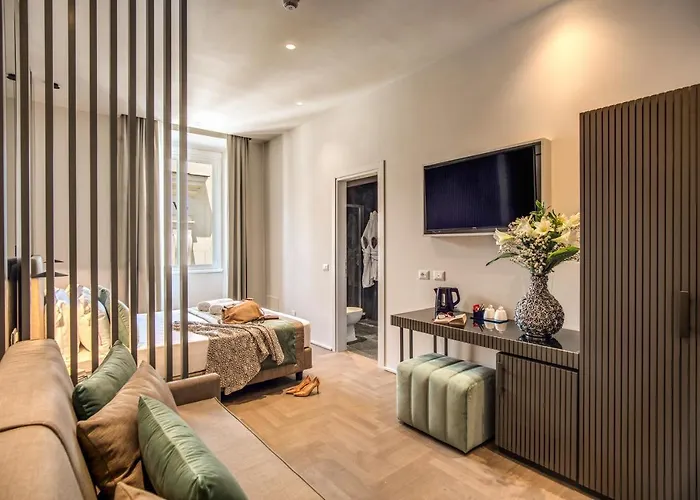77 Seventy-seven - Maison D'art Collection Otel 4*