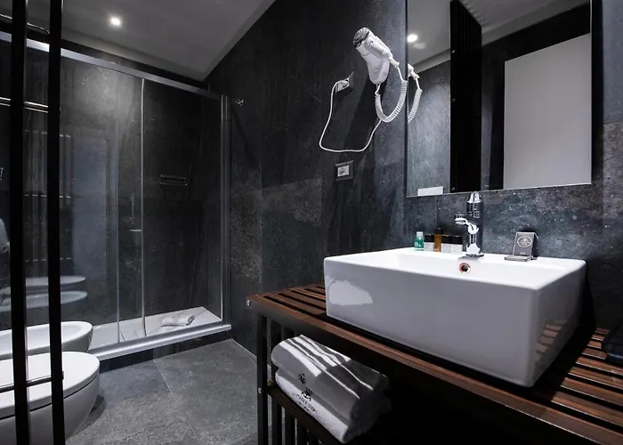 77 Seventy-seven - Maison D'art Collection 4*