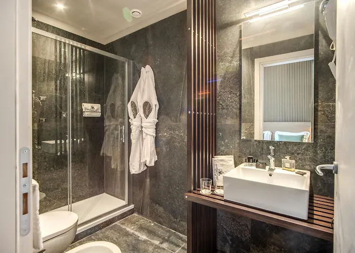 77 Seventy-seven - Maison D'art Collection 4*