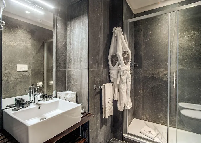 77 Seventy-seven - Maison D'art Collection Otel 4*